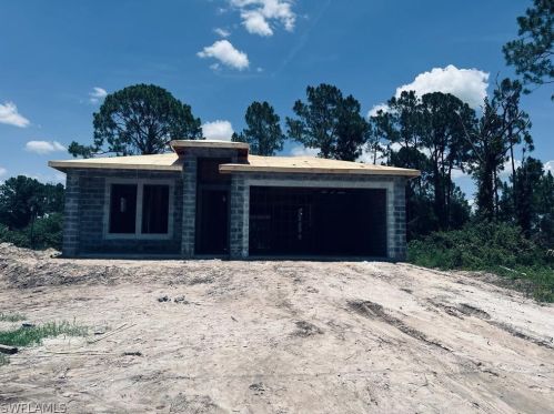 2806 3rd St, Lehigh Acres, FL 33936-1874