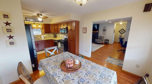 118 Glenwood Ave, Evans City PA  16033-9308 exterior