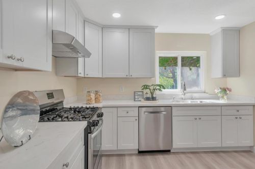 625 Keoncrest Dr, South San Francisco CA  94080-2109 exterior
