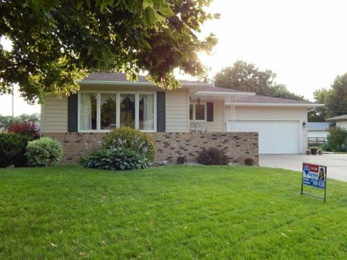 402 Adare Rd, Hadar, NE 68701-5408