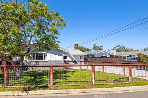 144 Parnassus Cir, Oceanside, CA 92054-4545