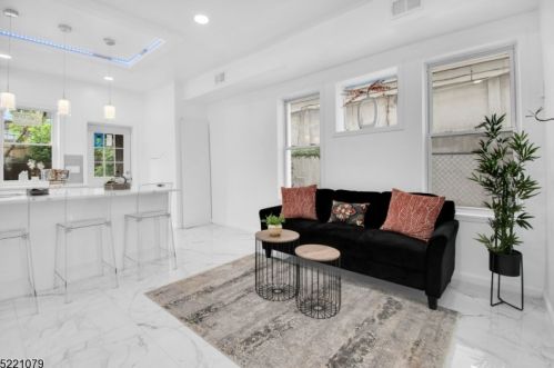 1084 Grove St, Irvington NJ  07111-4123 exterior