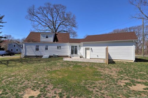 279 Old Field Ln, Milford, CT 06460-7226