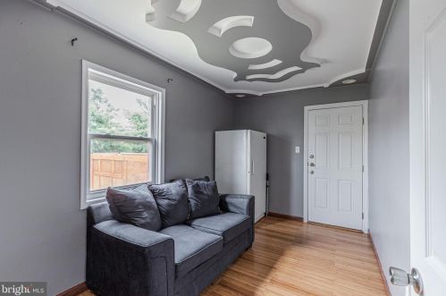 723 Shaw Ave, Lansdale PA  19446-2333 exterior