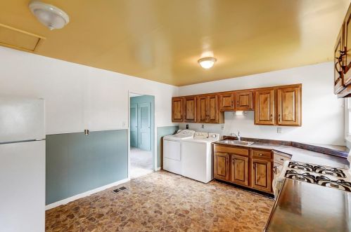 106 Westfield Dr, New Haven OH  45030-1431 exterior