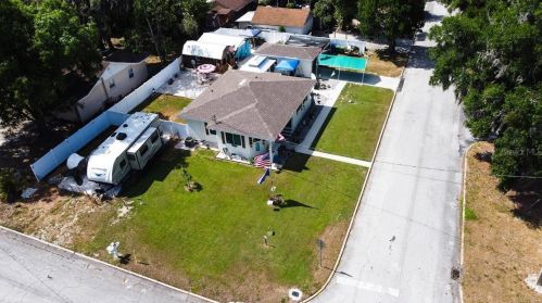 861 Avenue H, Winter Haven FL  33881-4252 exterior