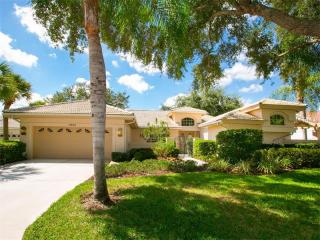 3326 Highlands Bridge Rd, Sarasota, FL 34235-6859