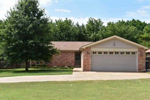 1002 Willham Dr, Stillwater, OK 74075-7221