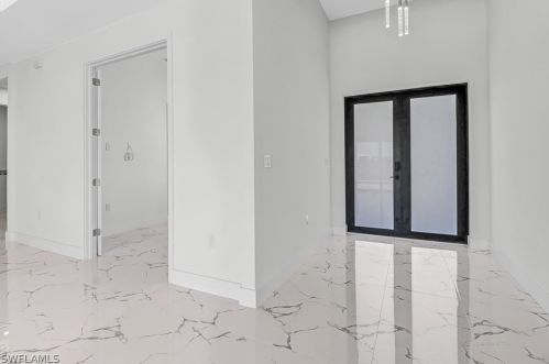 3710 1st Ter, Cape Coral, FL 33991-7643