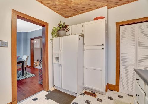 2340 Glenside Ave, Cincinnati OH 45212-1252 exterior