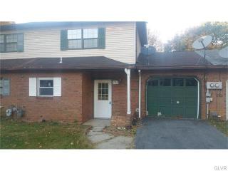 127 High Point Ln, Easton, PA 18042-7215