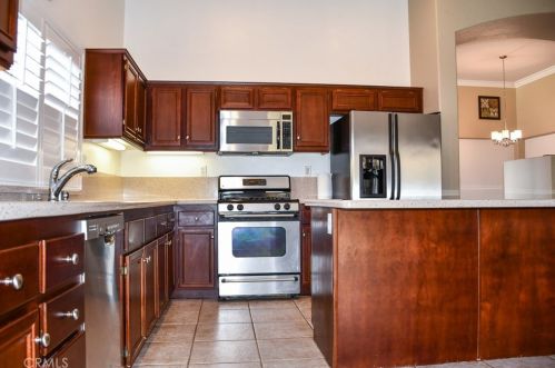 1265 Larkspur Ln, Beaumont CA  92223-2091 exterior