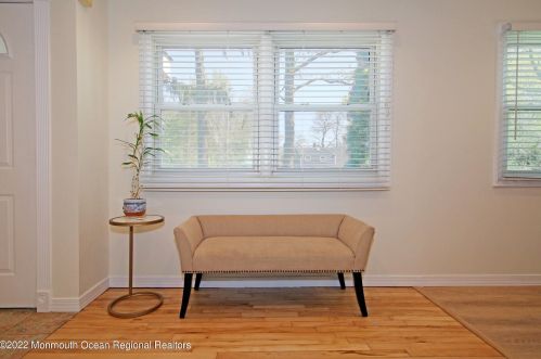 9 Maplewood Dr, Middletown NJ 07748-1543 exterior