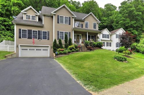 20 Apollo Rd, Bethel, CT 06801-1866