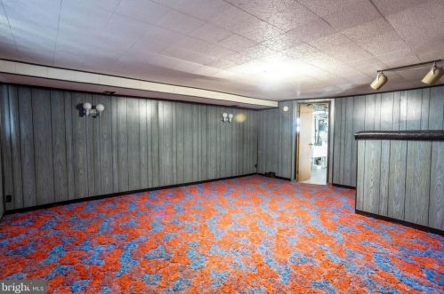 8932 Fairfield St, Philadelphia PA 19152-3405 exterior