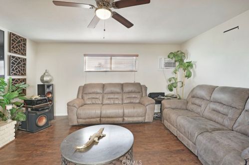 1517 Harding St, Long Beach CA  90805-3662 exterior