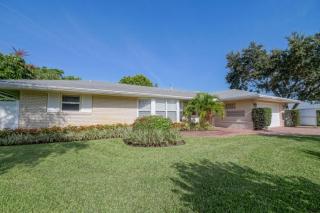 113 Fairview, Jupiter FL  33469-1906 exterior