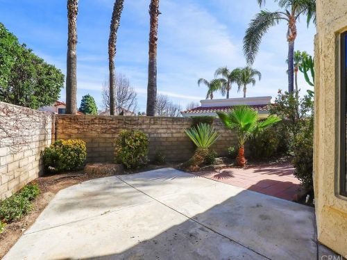 2752 Simi Hills Ln, Simi Valley CA  93063-2490 exterior