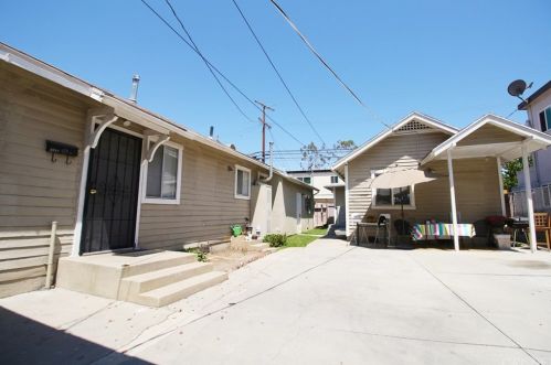 1372 Gaviota Ave, Long Beach, CA 90813-2402