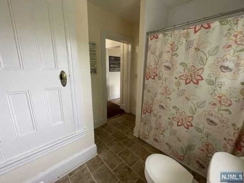 95 Godwin Ave, Ridgewood NJ  07450-3725 exterior