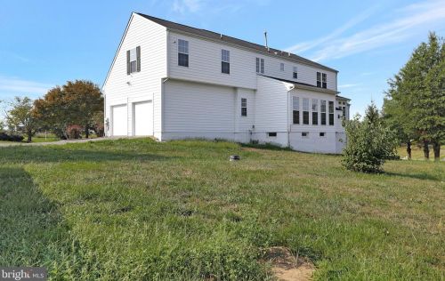 20 Cool Springs Ln, Charles Town WV  25414-4647 exterior