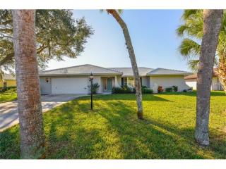 2259 Lakewood Dr, Nokomis, FL 34275-3567