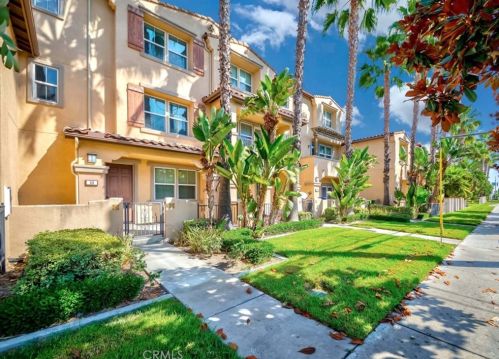 58 Preston Ln, Buena Park, CA 90621-8428