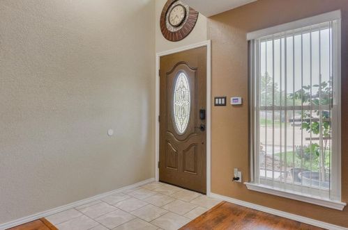 1401 Sedalia Ct, Lewisville TX  75028-2136 exterior