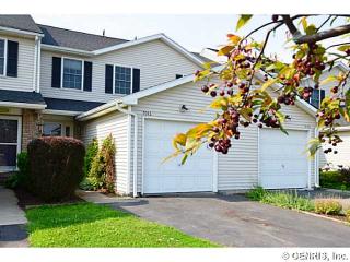 5743 Running Brook Rd, Canandaigua, NY 14425-9038