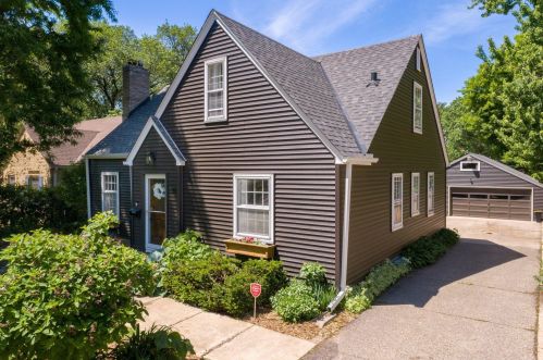 6624 Lynwood Blvd, Minneapolis, MN 55423-2223