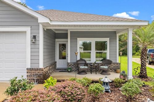 147 Marsh Lndg, Freeport, FL 32439-3951