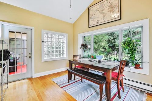 14 Dolfinger Pl, Fishkill NY  12524-2816 exterior