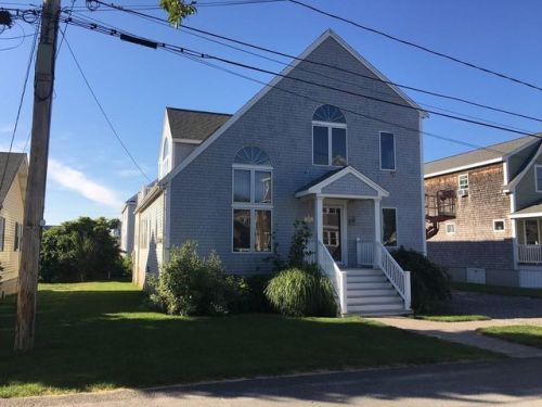 50 Newport St, Marshfield, MA 02050-2679