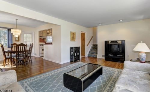 97 Woodland Ave, Verona NJ  07044-2207 exterior