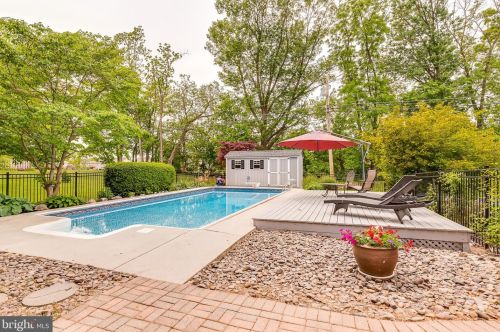 289 Packett Dr, Charles Town WV  25414-5099 exterior