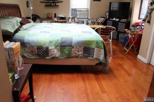 98 Howland Ave, Teaneck NJ  07666-6042 exterior