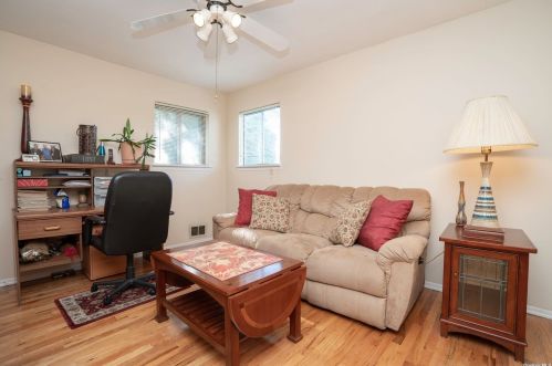 87 Central Ave, New Hyde Park NY  11040-4134 exterior