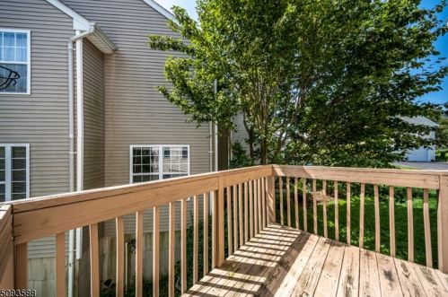 1 Crestview Dr, Hackettstown NJ  07840-5673 exterior