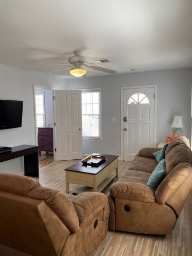 239 Ocean Ave, Point Pleasant Beach NJ  08742-3177 exterior