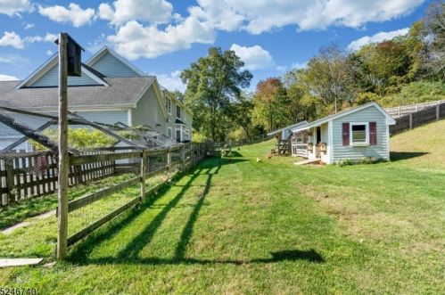 54 Morris Ave, Fredon NJ  07860-4900 exterior