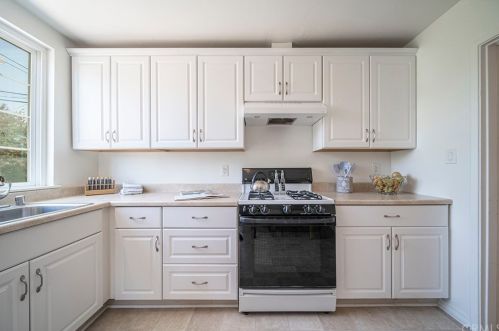 6041 Benmore St, Long Beach CA  90815-1408 exterior