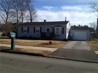 1 Oslo St, Mystic, CT 06355-1309