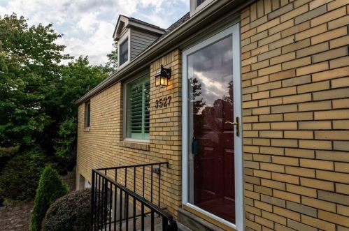 3527 Willett Rd, Pittsburgh, PA 15227-4448