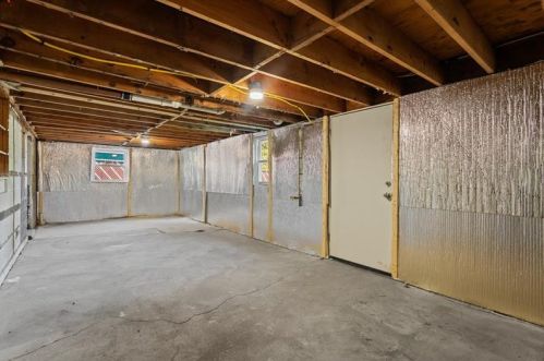 4936 Barberry St, Pittsburgh PA 15207-2110 exterior