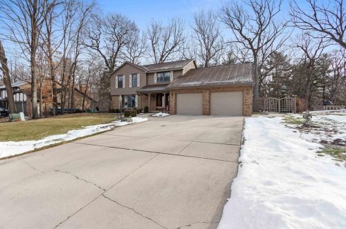225 Traders Point Ln, Green Bay WI  54302-5236 exterior