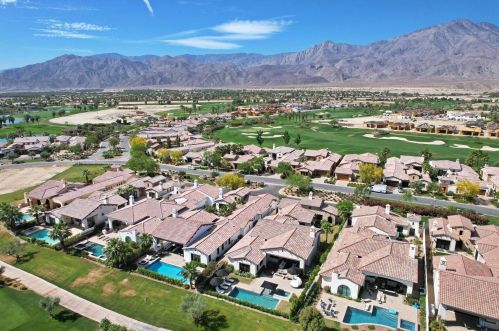 81738 Andalusia, La Quinta CA  92253-8252 exterior