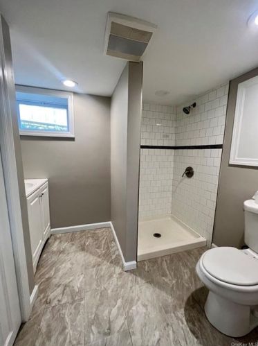 58 Main Ave, Wheatley Heights NY  11798-1324 exterior