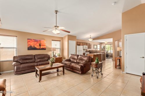 2710 65th Ln, Phoenix, AZ 85043-5797