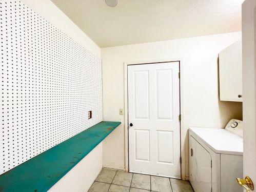 7820 Lakeside Dr, Ukiah CA  95482-9425 exterior