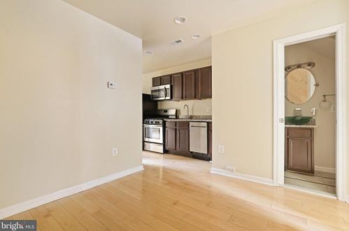 1269 16th St, Washington, DC 20002-2556